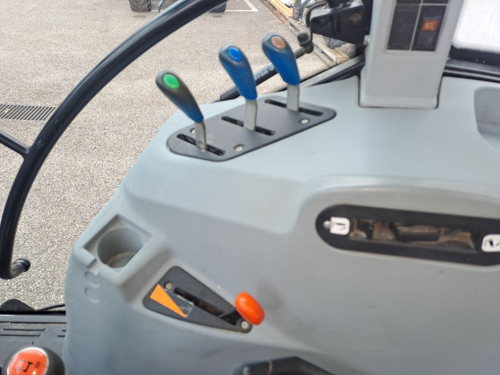 Traktor типа New Holland TD5.75, Gebrauchtmaschine в Burgkirchen (Фотография 15)