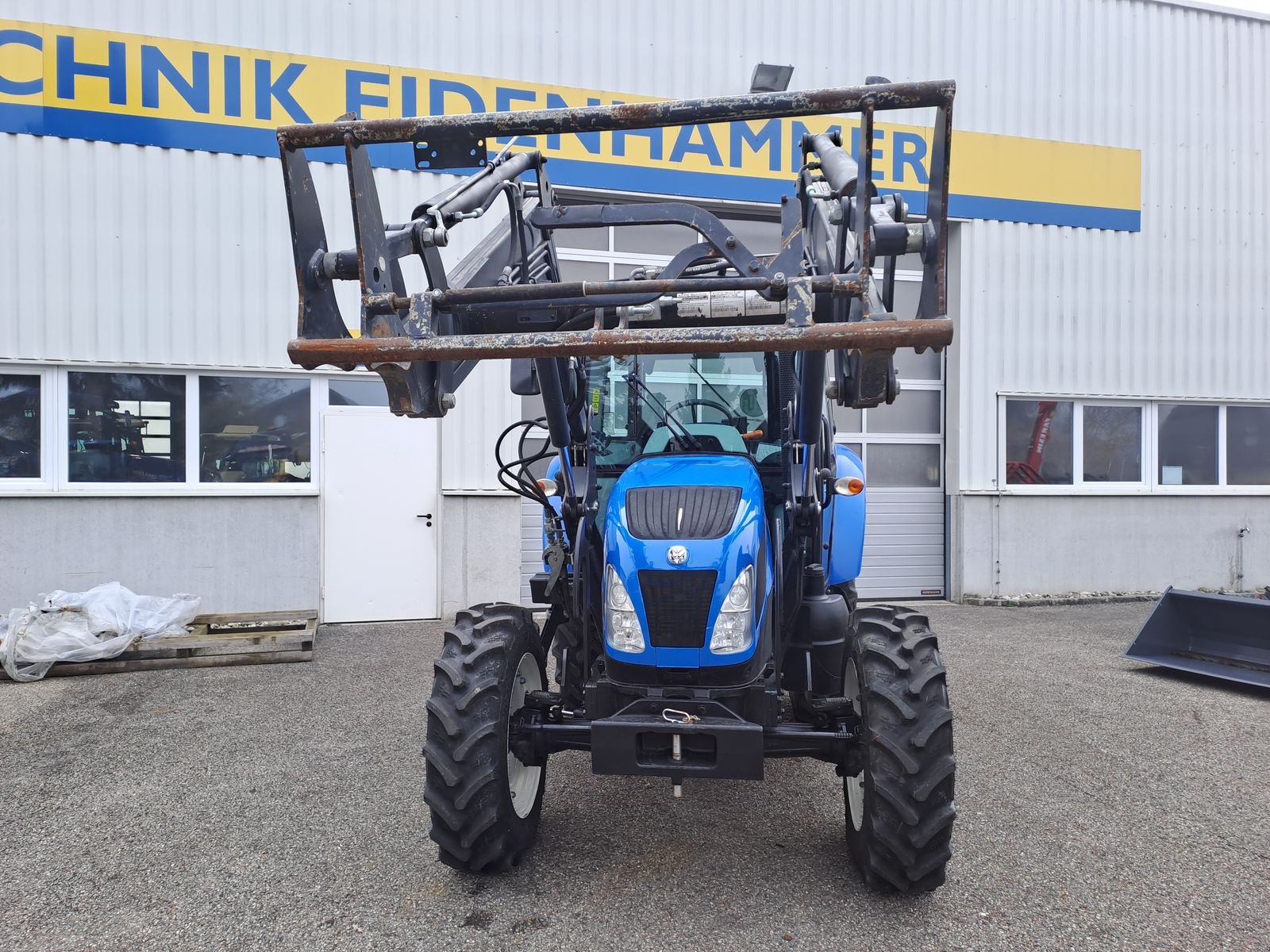 Traktor типа New Holland TD5.75, Gebrauchtmaschine в Burgkirchen (Фотография 2)