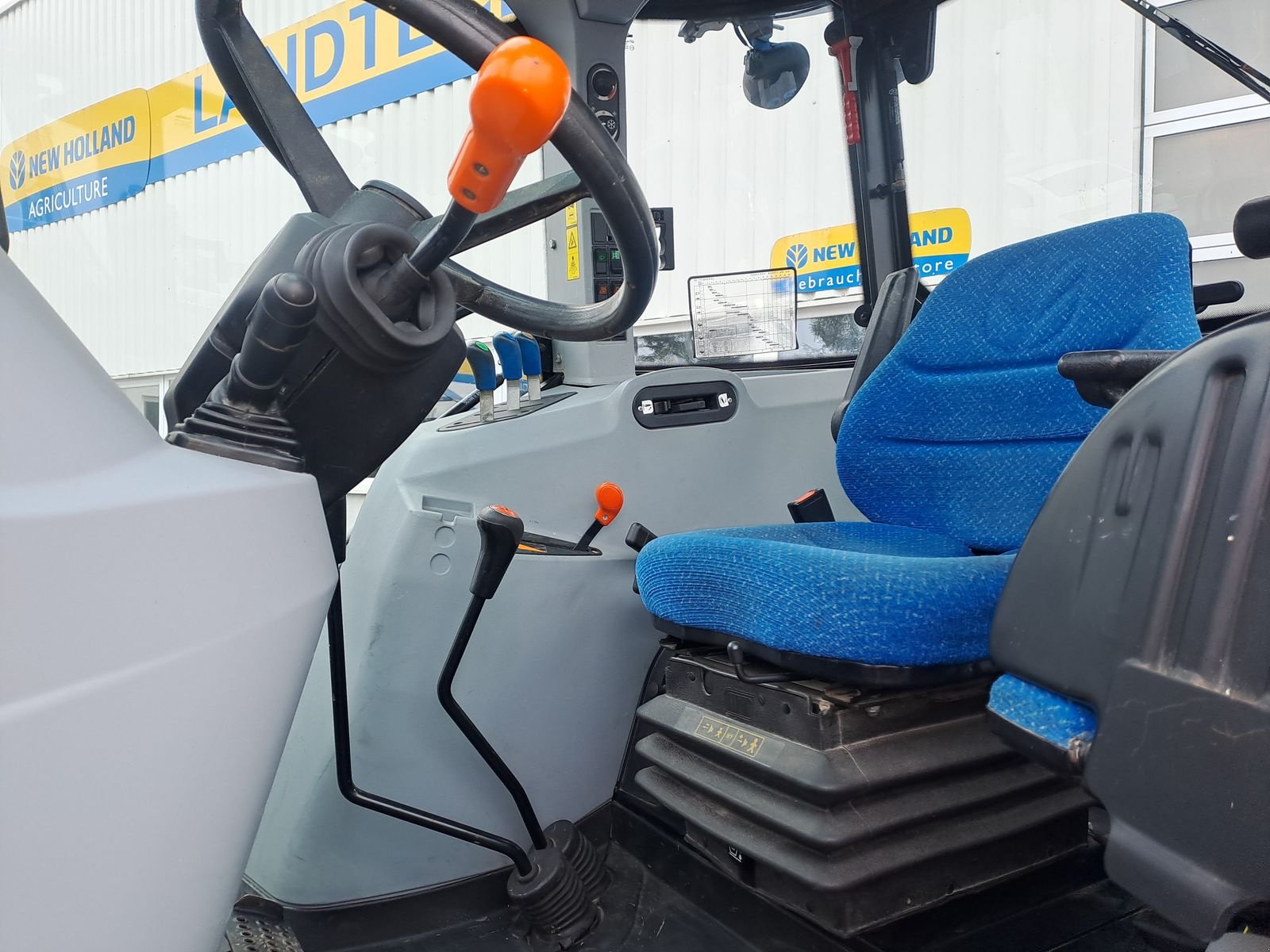Traktor typu New Holland TD5.75, Gebrauchtmaschine w Burgkirchen (Zdjęcie 14)
