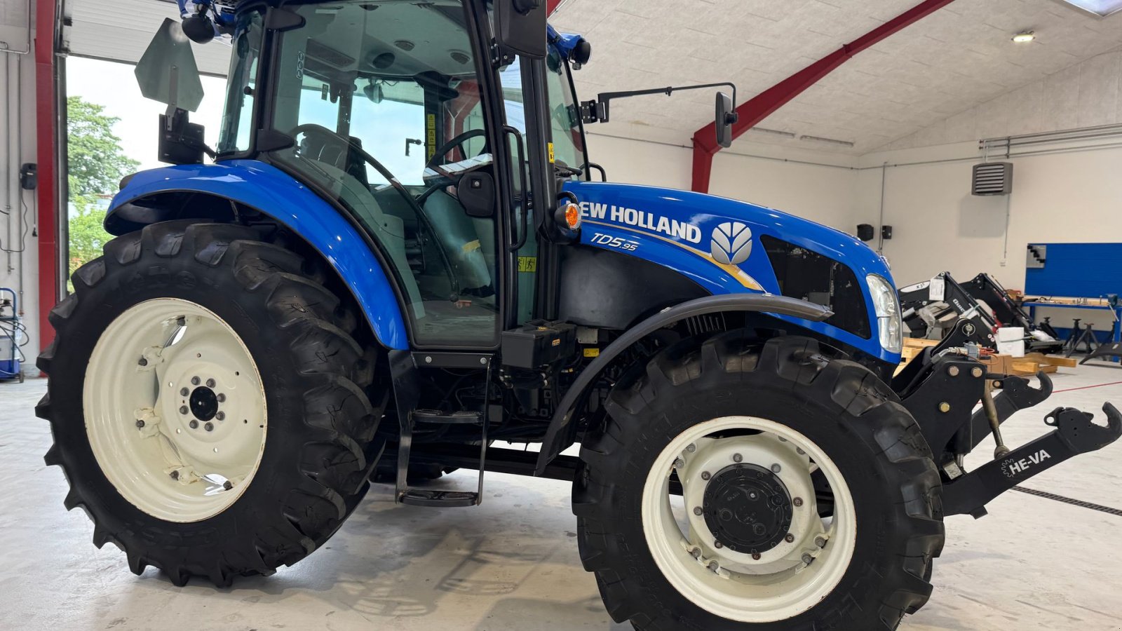 Traktor типа New Holland TD5.85 KUN 150 TIMER OG AIRCON!, Gebrauchtmaschine в Nørager (Фотография 10)