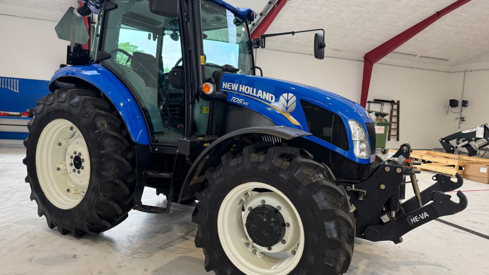 Traktor типа New Holland TD5.85 KUN 150 TIMER OG AIRCON!, Gebrauchtmaschine в Nørager (Фотография 9)