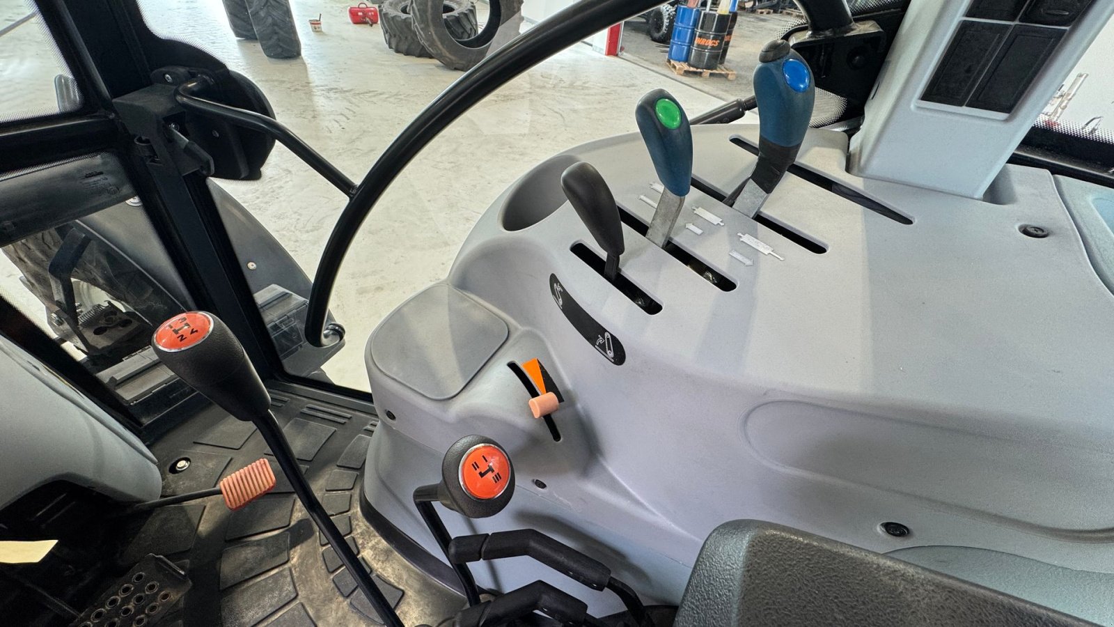 Traktor типа New Holland TD5.85 KUN 150 TIMER OG AIRCON!, Gebrauchtmaschine в Nørager (Фотография 21)