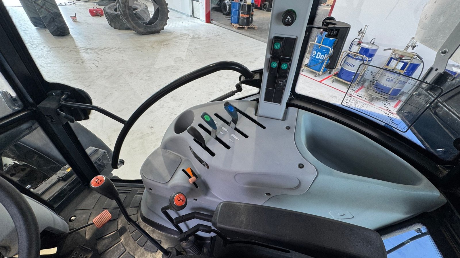 Traktor типа New Holland TD5.85 KUN 150 TIMER OG AIRCON!, Gebrauchtmaschine в Nørager (Фотография 18)