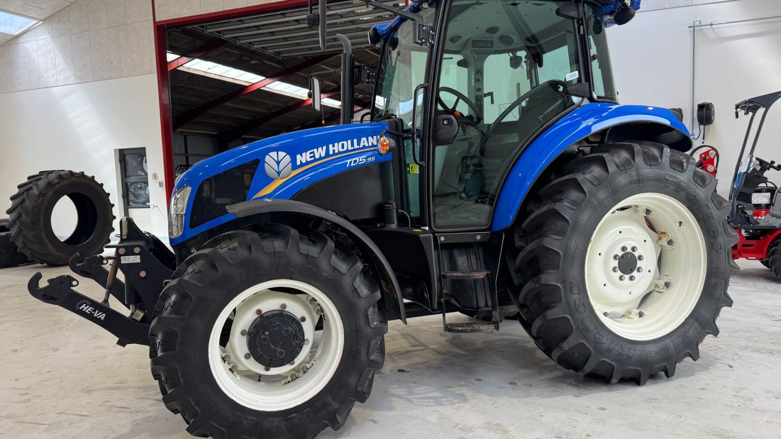 Traktor типа New Holland TD5.85 KUN 150 TIMER OG AIRCON!, Gebrauchtmaschine в Nørager (Фотография 3)