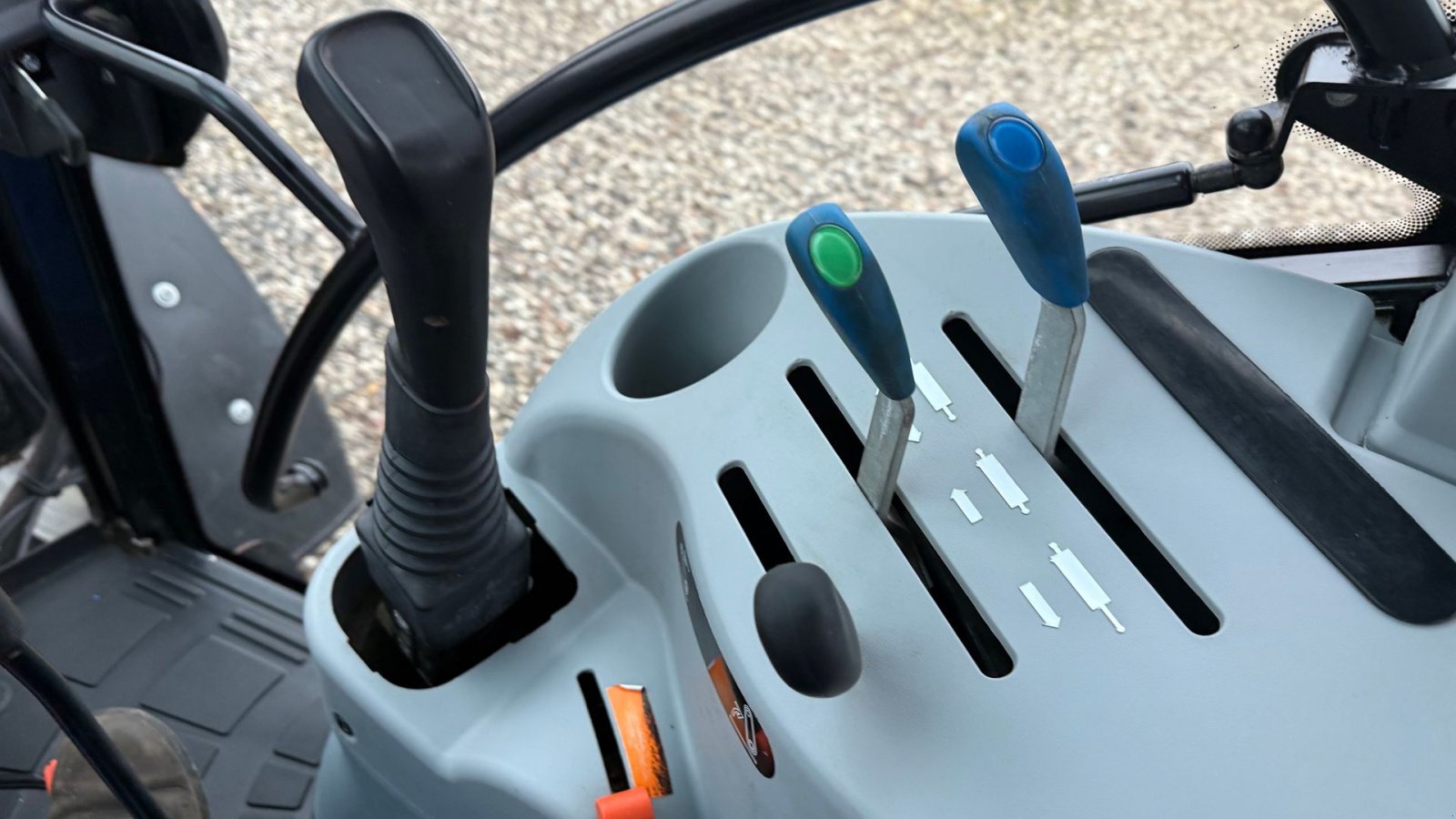 Traktor του τύπου New Holland TD5.85, Gebrauchtmaschine σε Hadsten (Φωτογραφία 24)