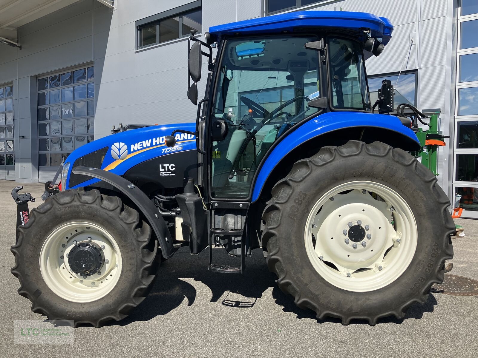 Traktor of the type New Holland TD5.85, Gebrauchtmaschine in Redlham (Picture 10)