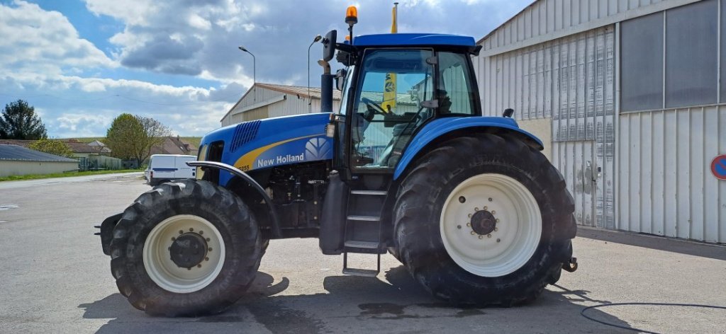 Traktor des Typs New Holland TG 255, Gebrauchtmaschine in VERT TOULON (Bild 3)