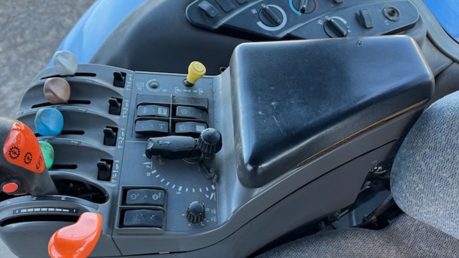 Traktor za tip New Holland TG 285 TG 285, Gebrauchtmaschine u Horslunde (Slika 5)