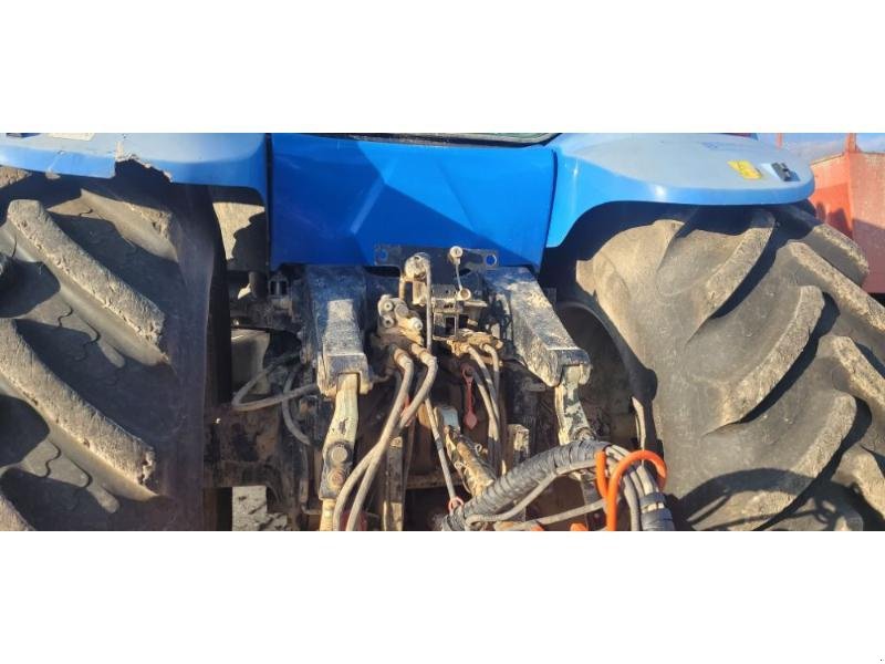 Traktor типа New Holland TG230, Gebrauchtmaschine в BRAY en Val (Фотография 8)