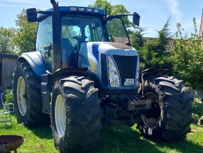 Traktor of the type New Holland TG230, Gebrauchtmaschine in Neustadt  (Picture 1)