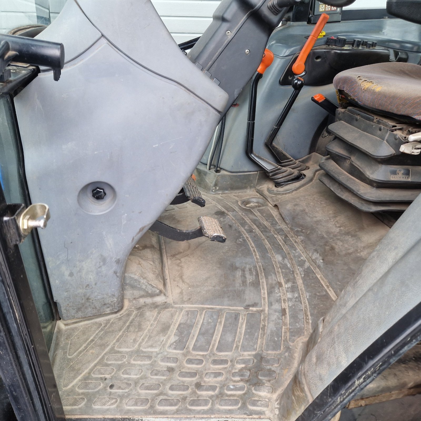 Traktor a típus New Holland TL 100, Gebrauchtmaschine ekkor: Neureichenau (Kép 10)