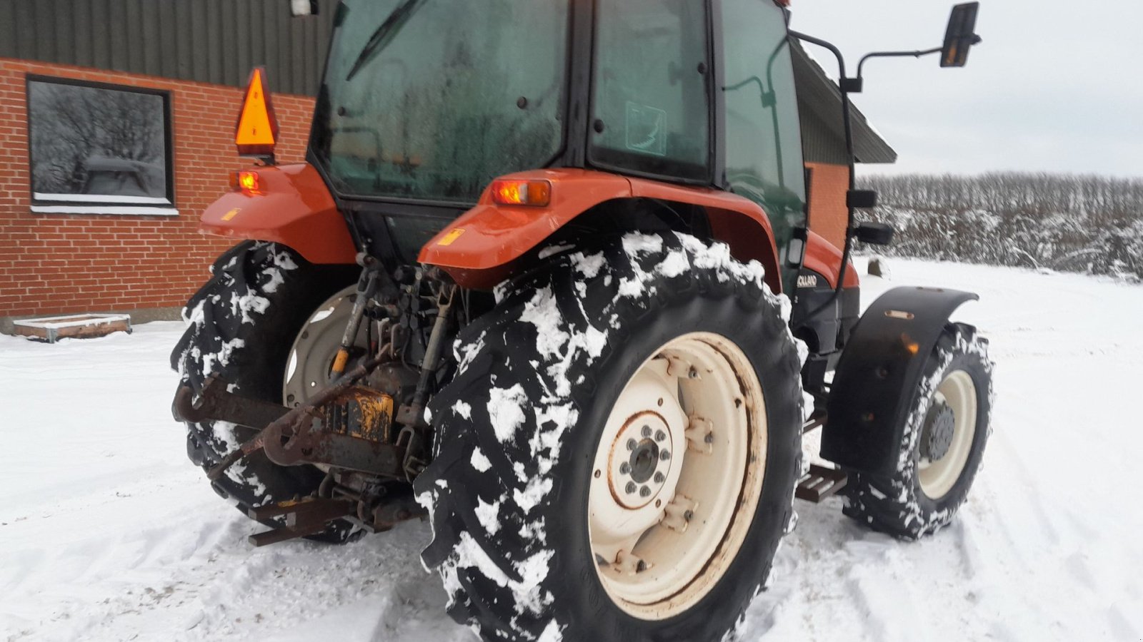 Traktor Türe ait New Holland TL 100, Gebrauchtmaschine içinde Skive (resim 4)