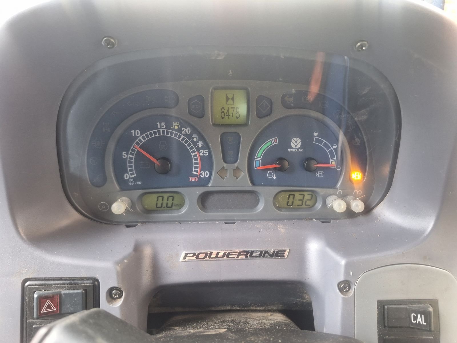Traktor типа New Holland TL 70, Gebrauchtmaschine в Burgkirchen (Фотография 4)