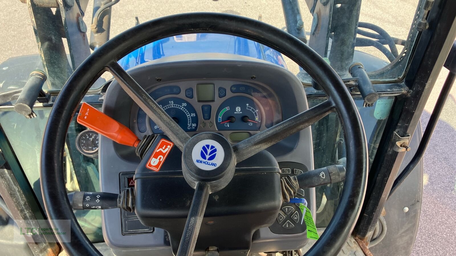 Traktor des Typs New Holland TL 80, Gebrauchtmaschine in Eggendorf (Bild 10)