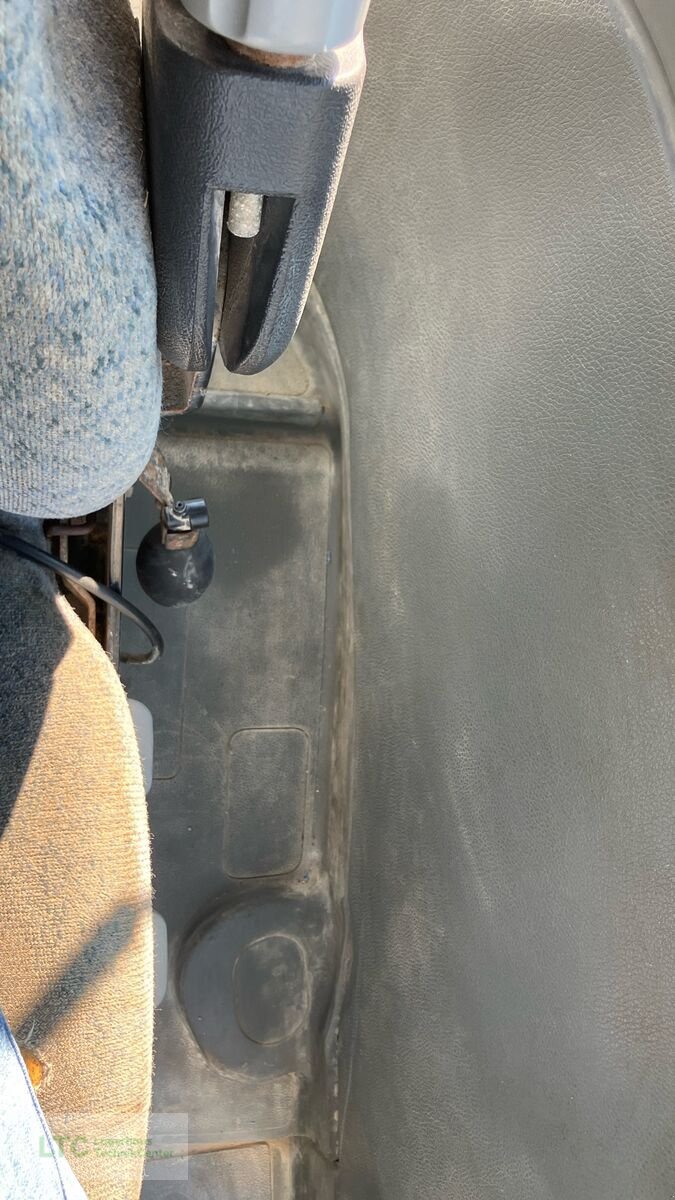 Traktor des Typs New Holland TL 80, Gebrauchtmaschine in Eggendorf (Bild 19)