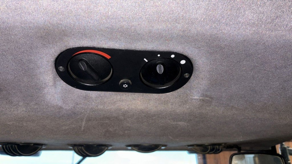 Traktor des Typs New Holland TL 90, Gebrauchtmaschine in Bertschikon (Bild 8)