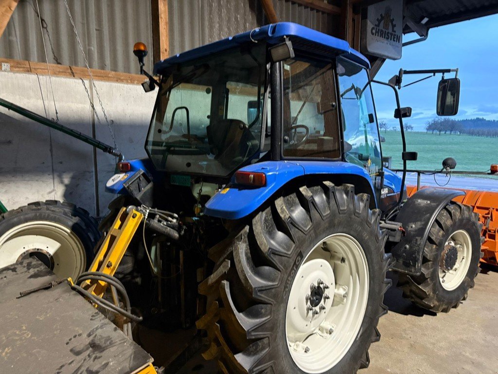 Traktor des Typs New Holland TL 90, Gebrauchtmaschine in Bertschikon (Bild 3)