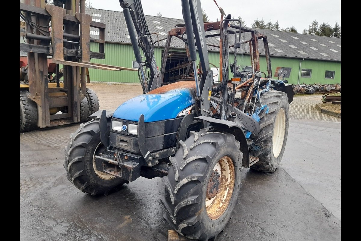 Traktor des Typs New Holland TL100, Gebrauchtmaschine in Viborg (Bild 2)