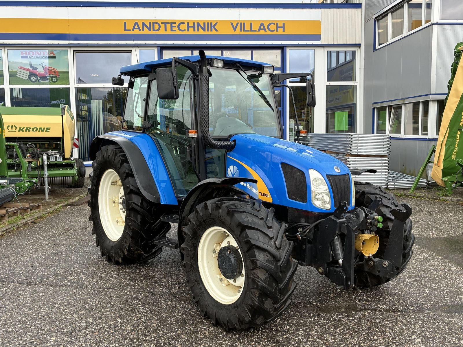 Traktor типа New Holland TL100A (4WD), Gebrauchtmaschine в Villach (Фотография 2)