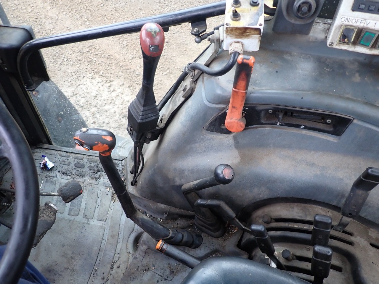 Traktor типа New Holland TL100A, Gebrauchtmaschine в Viborg (Фотография 13)