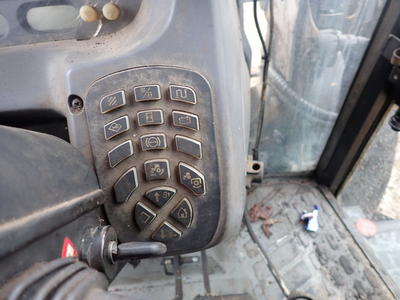 Traktor типа New Holland TL100A, Gebrauchtmaschine в Viborg (Фотография 15)