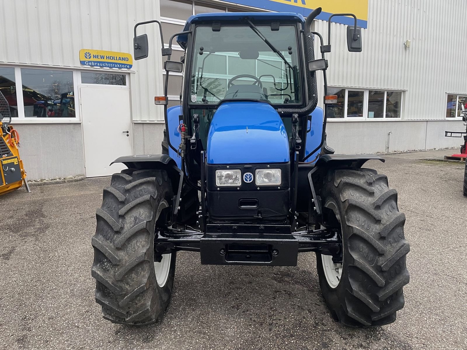 Traktor типа New Holland TL80 (4WD), Gebrauchtmaschine в Burgkirchen (Фотография 6)