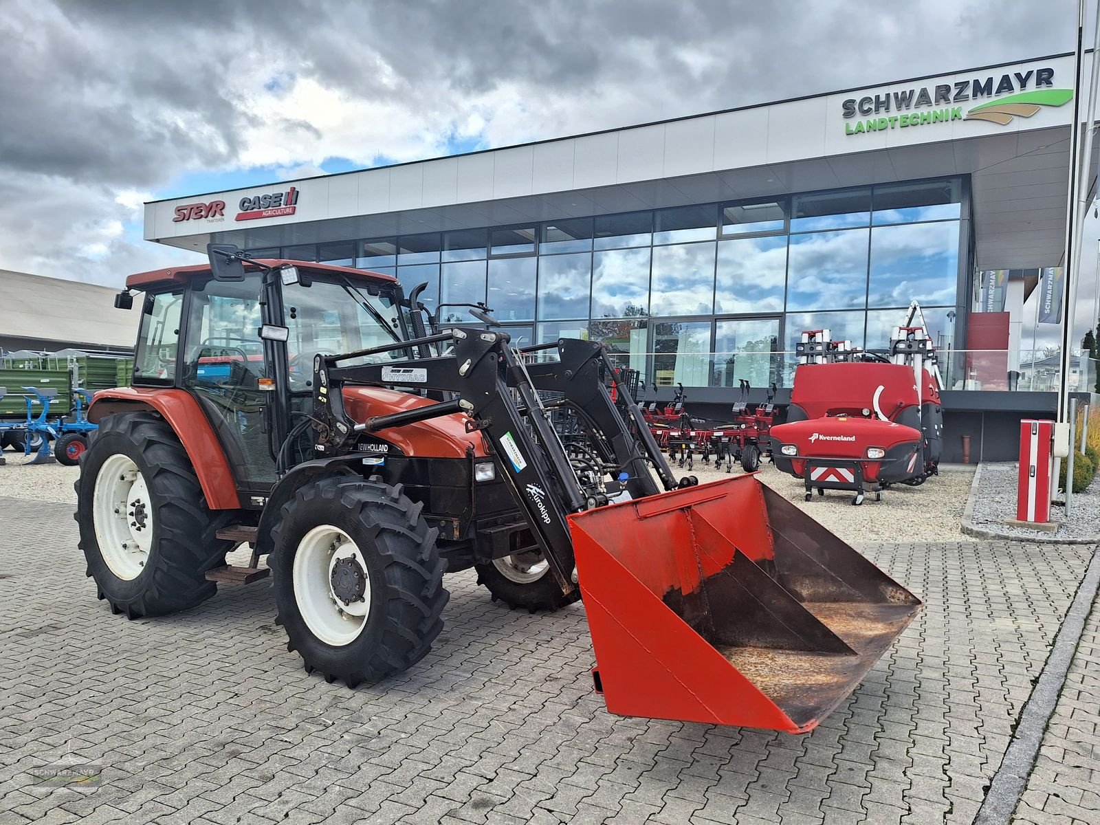 Traktor типа New Holland TL80 (4WD), Gebrauchtmaschine в Aurolzmünster (Фотография 2)