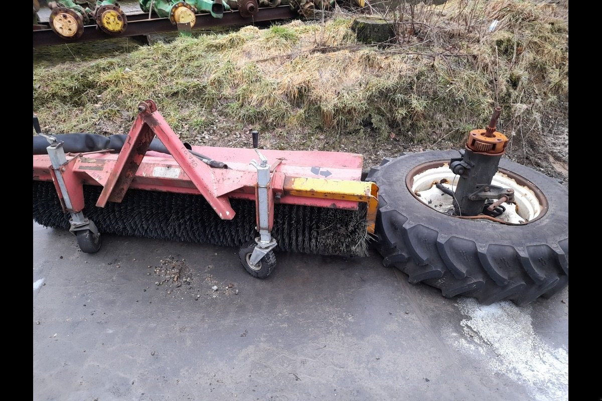 Traktor des Typs New Holland TL90 A, Gebrauchtmaschine in Viborg (Bild 7)