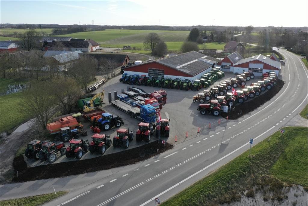 Traktor des Typs New Holland TL90 PÅ VEJ HJEM!, Gebrauchtmaschine in Nørager (Bild 1)