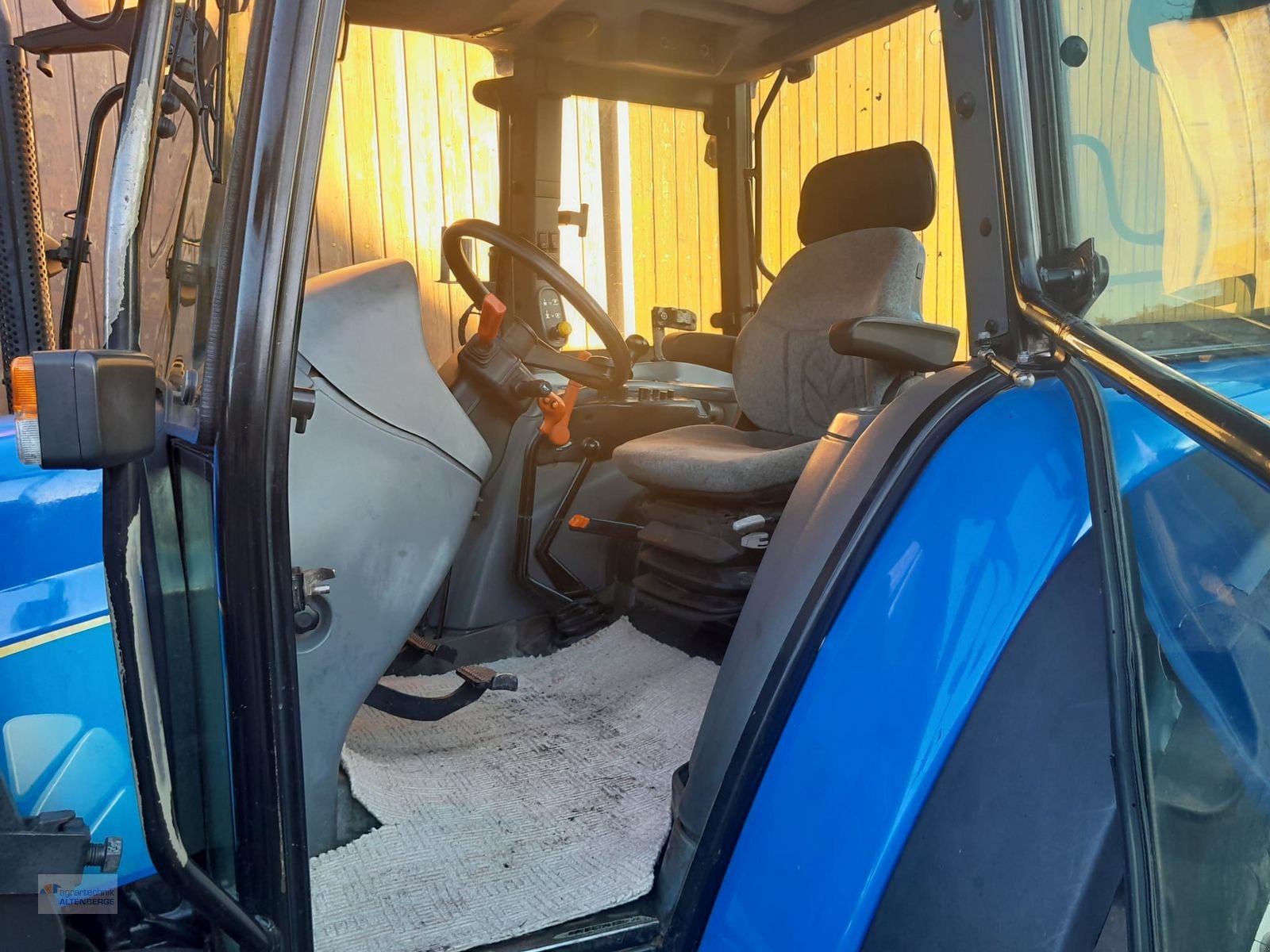 Traktor typu New Holland TL90A (4WD), Gebrauchtmaschine v Altenberge (Obrázok 9)