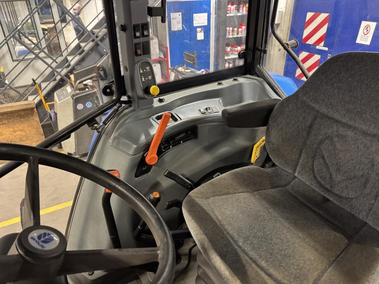 Traktor типа New Holland TL90A, Gebrauchtmaschine в Hadsten (Фотография 5)