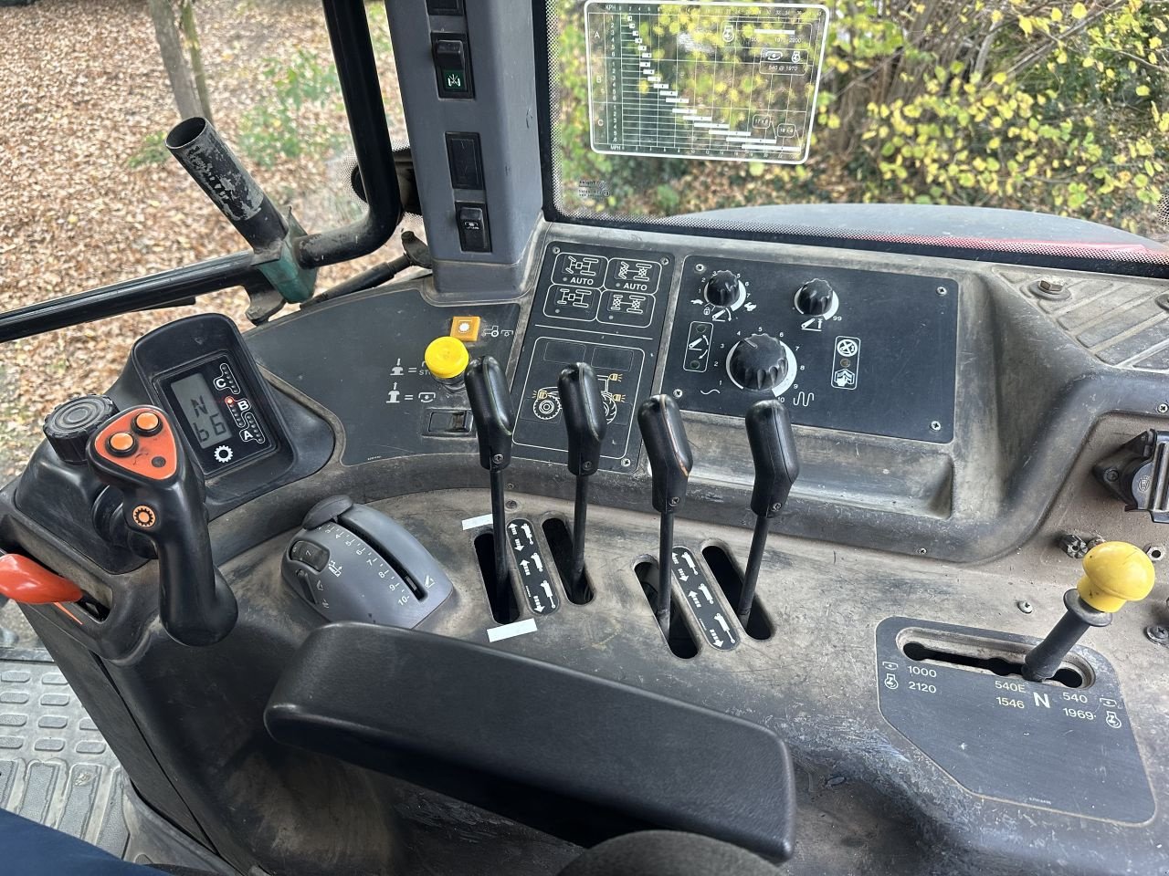 Traktor типа New Holland TM 115, Gebrauchtmaschine в Rossum (Фотография 9)