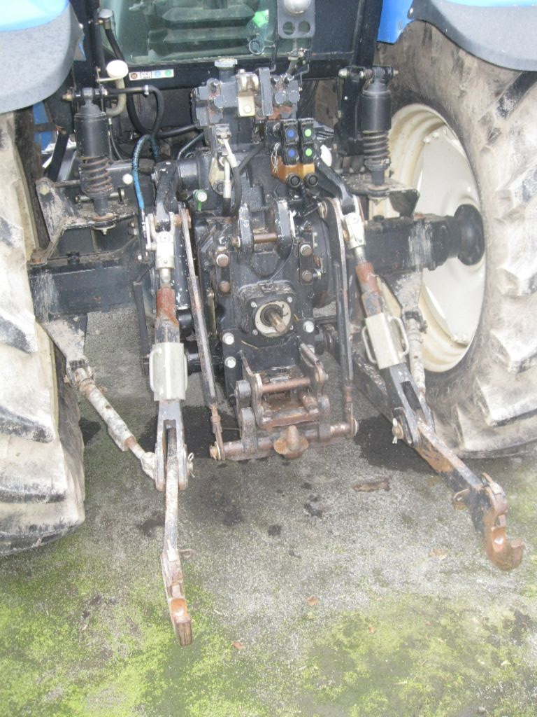 Traktor des Typs New Holland TM 120, Gebrauchtmaschine in BRECE (Bild 6)