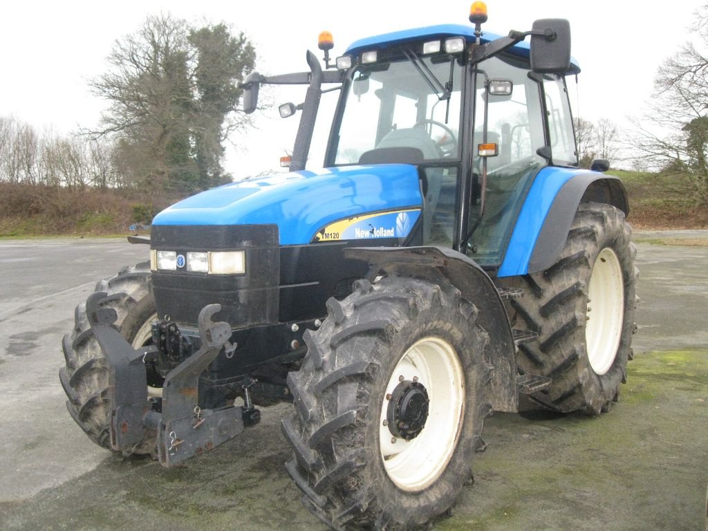 Traktor des Typs New Holland TM 120, Gebrauchtmaschine in BRECE (Bild 1)