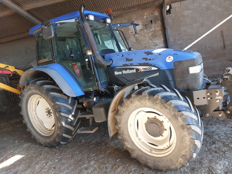 Traktor типа New Holland TM 120, Gebrauchtmaschine в Combrand (Фотография 1)