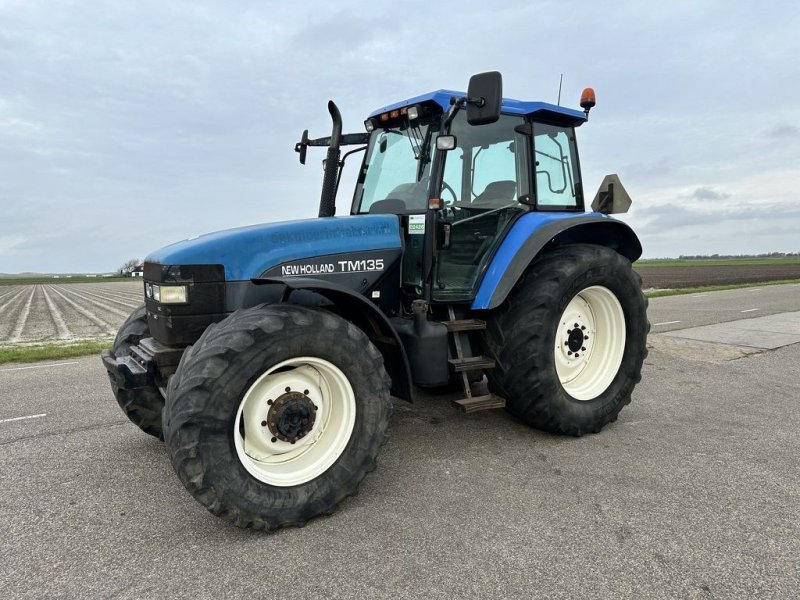 Traktor типа New Holland TM 135, Gebrauchtmaschine в Callantsoog (Фотография 1)