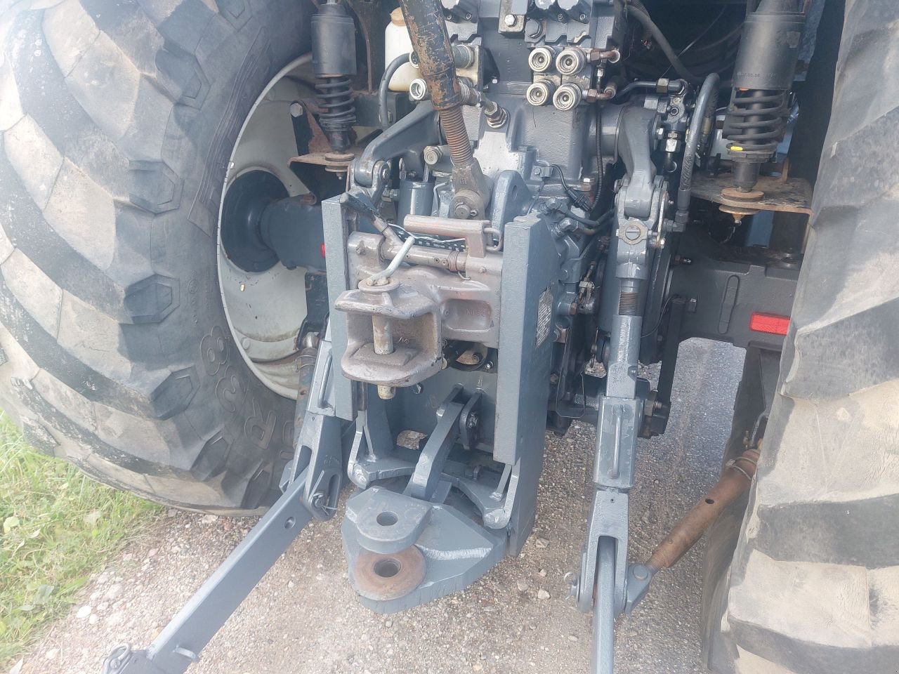 Traktor типа New Holland TM 135, Gebrauchtmaschine в Ouderkerk aan den IJssel (Фотография 5)