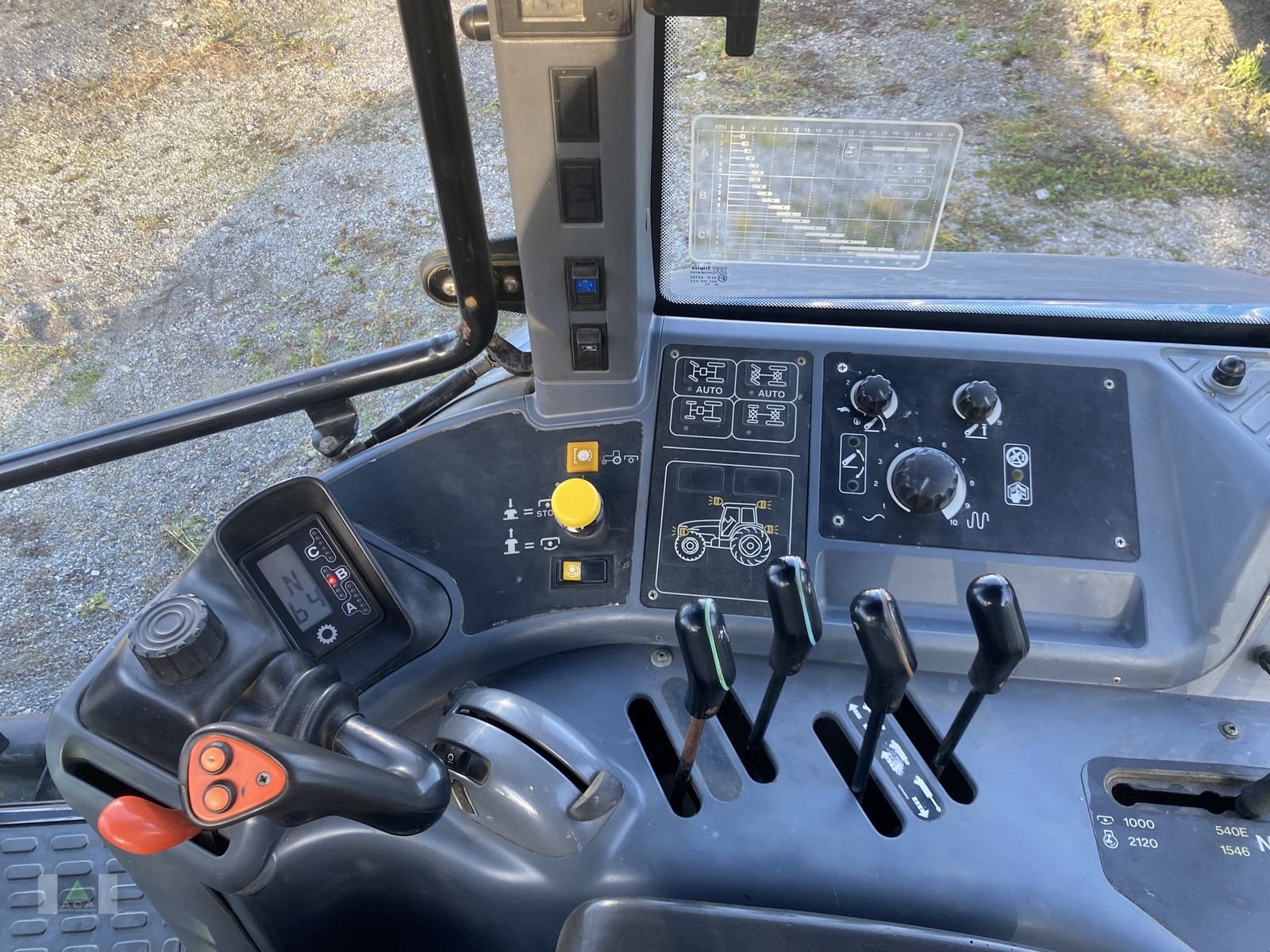 Traktor Türe ait New Holland TM 150, Gebrauchtmaschine içinde Markt Hartmannsdorf (resim 11)