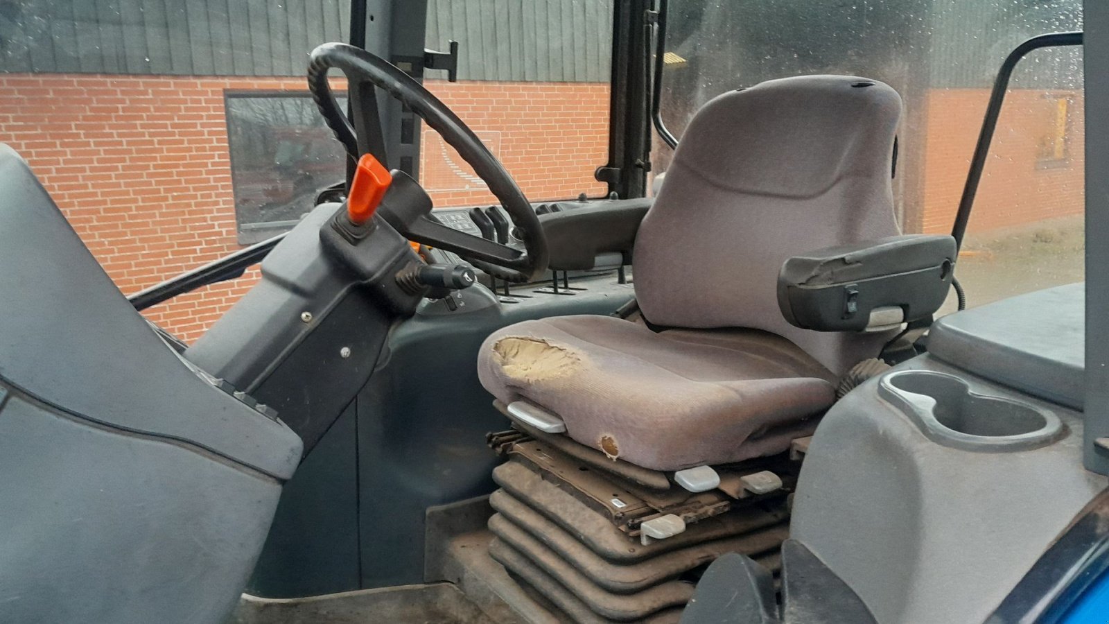 Traktor typu New Holland TM 155 Range Comand med frontlift Super Steer lige klar til sneen med sneplov eller andet, Gebrauchtmaschine w Skive (Zdjęcie 6)