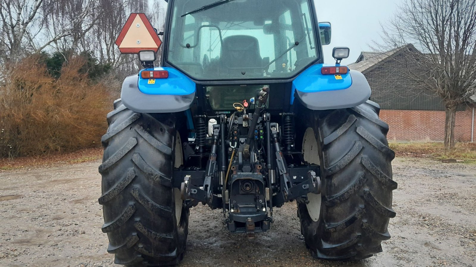Traktor typu New Holland TM 155 Range Comand med frontlift Super Steer lige klar til sneen med sneplov eller andet, Gebrauchtmaschine w Skive (Zdjęcie 4)