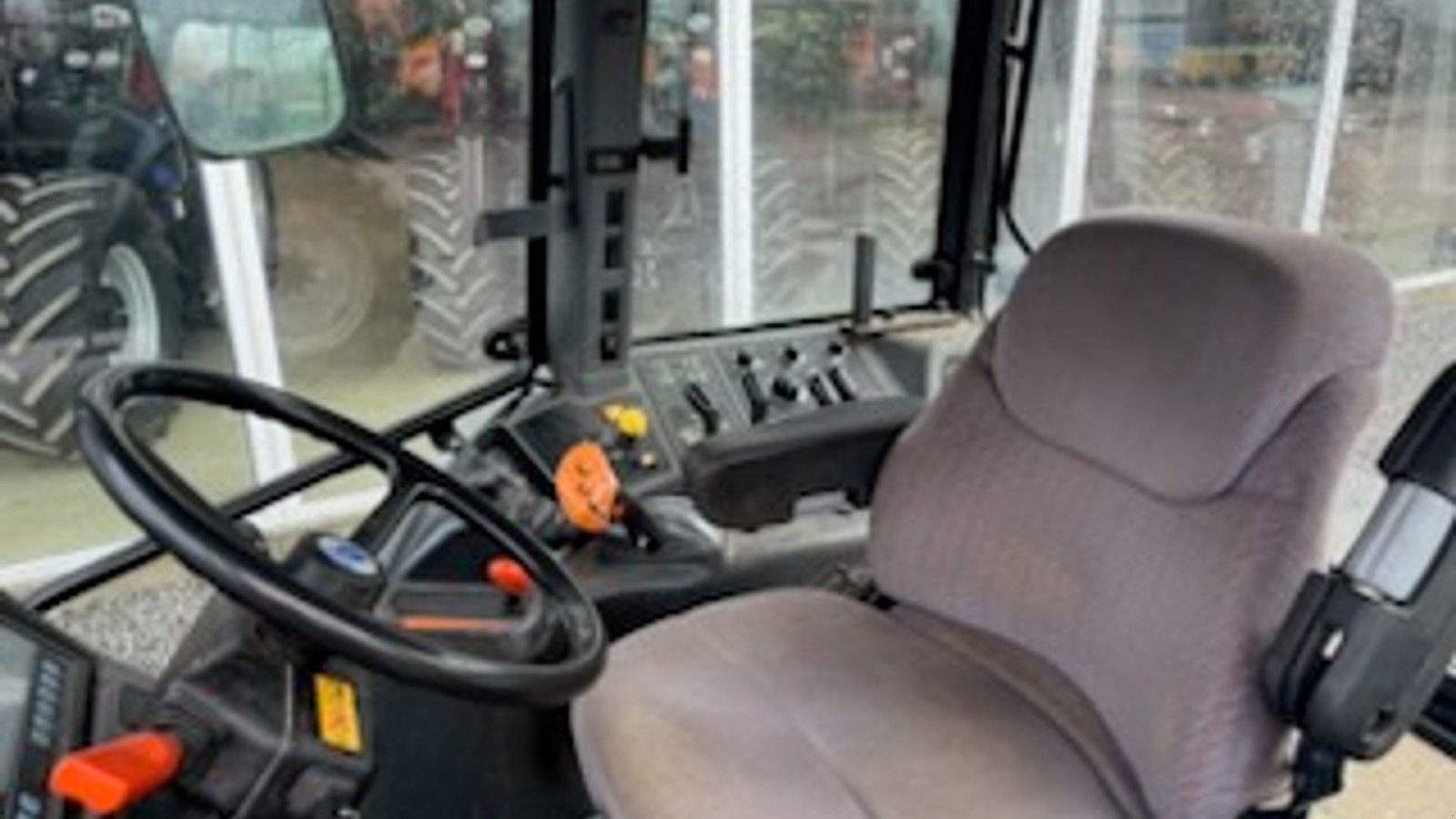 Traktor vrste New Holland TM 155 SS DL m/ alo frontlæsser, Gebrauchtmaschine v Bredsten (Slika 5)