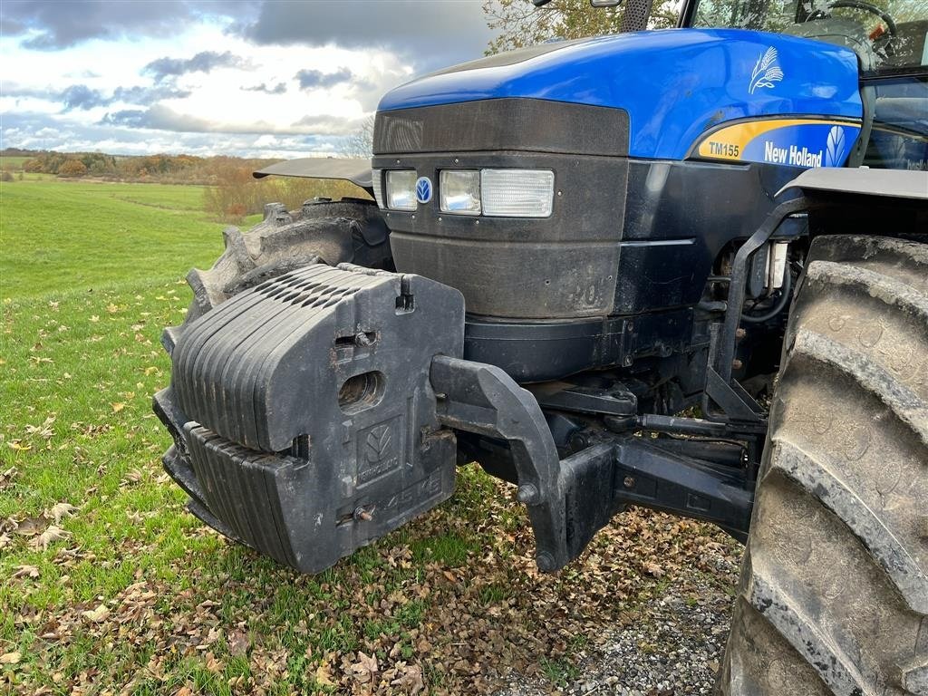 Traktor des Typs New Holland TM 155, Gebrauchtmaschine in Hadsten (Bild 3)