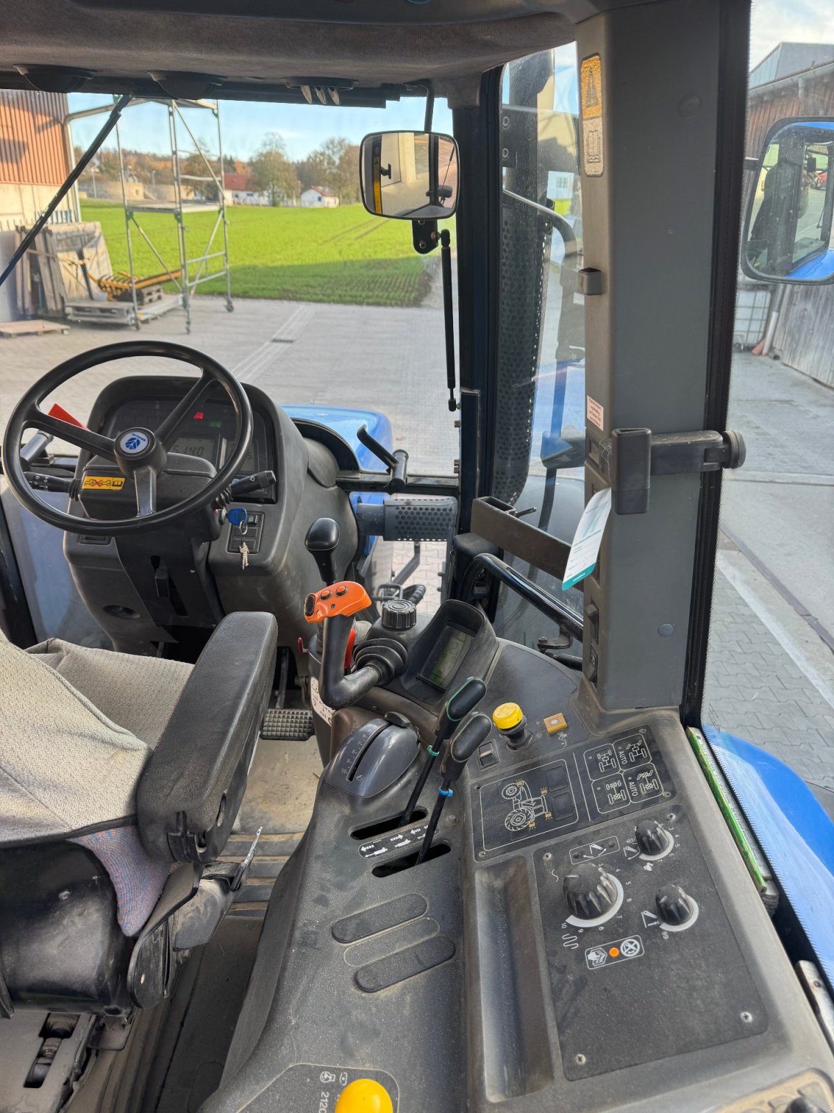 Traktor типа New Holland TM 155, Gebrauchtmaschine в Isen (Фотография 3)