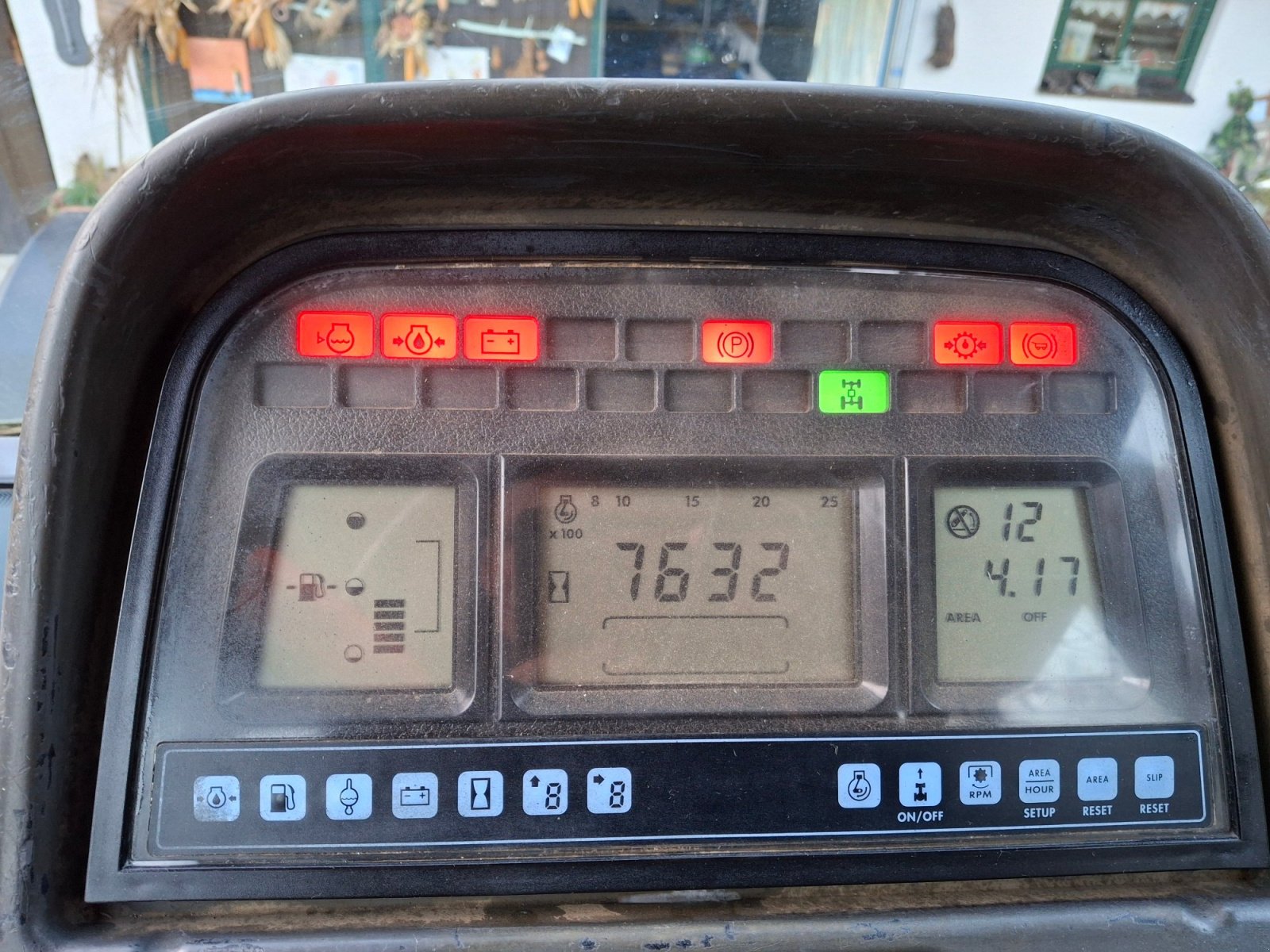 Traktor типа New Holland TM 165, Gebrauchtmaschine в Vilsbiburg (Фотография 10)