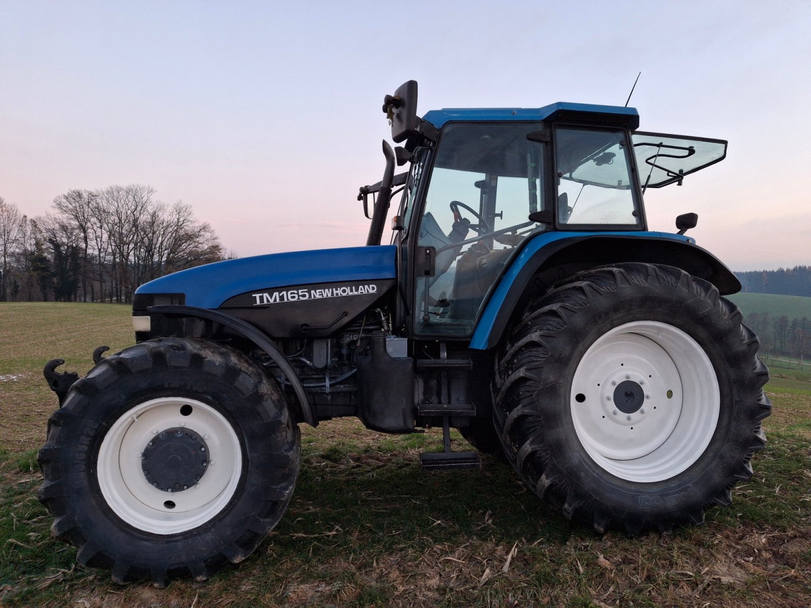 Traktor типа New Holland TM 165, Gebrauchtmaschine в Vilsbiburg (Фотография 13)