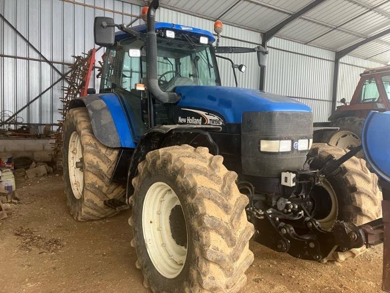 Traktor des Typs New Holland TM 190, Gebrauchtmaschine in BRAY en Val (Bild 2)