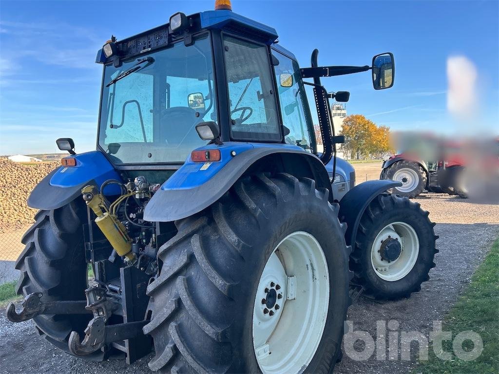 Traktor типа New Holland TM115, Gebrauchtmaschine в Düsseldorf (Фотография 3)
