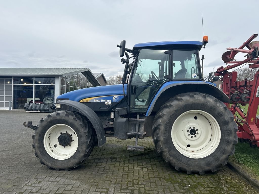 Traktor des Typs New Holland TM120, Gebrauchtmaschine in Bladel (Bild 2)