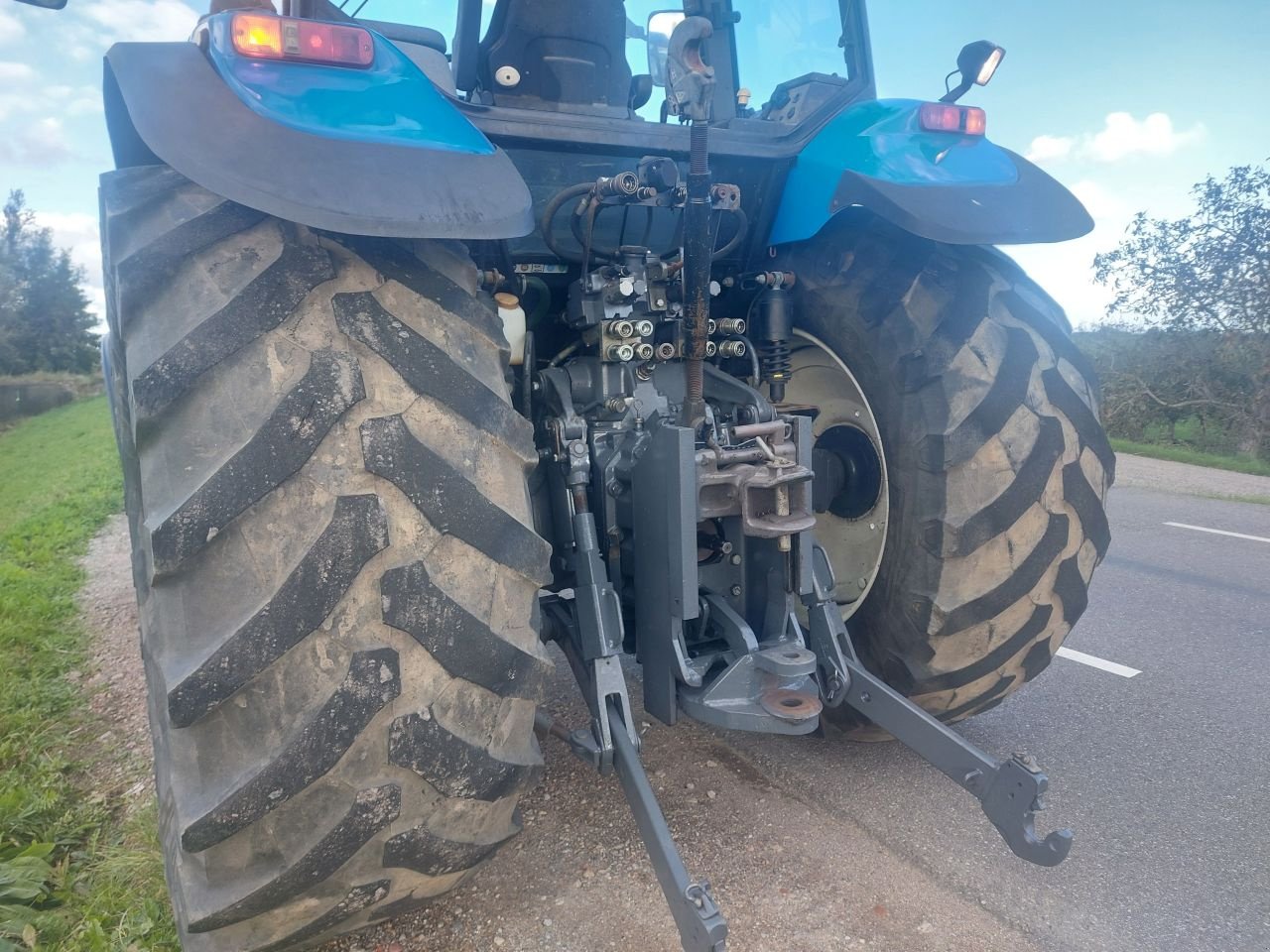 Traktor of the type New Holland TM135, Gebrauchtmaschine in Ouderkerk aan den IJssel (Picture 8)