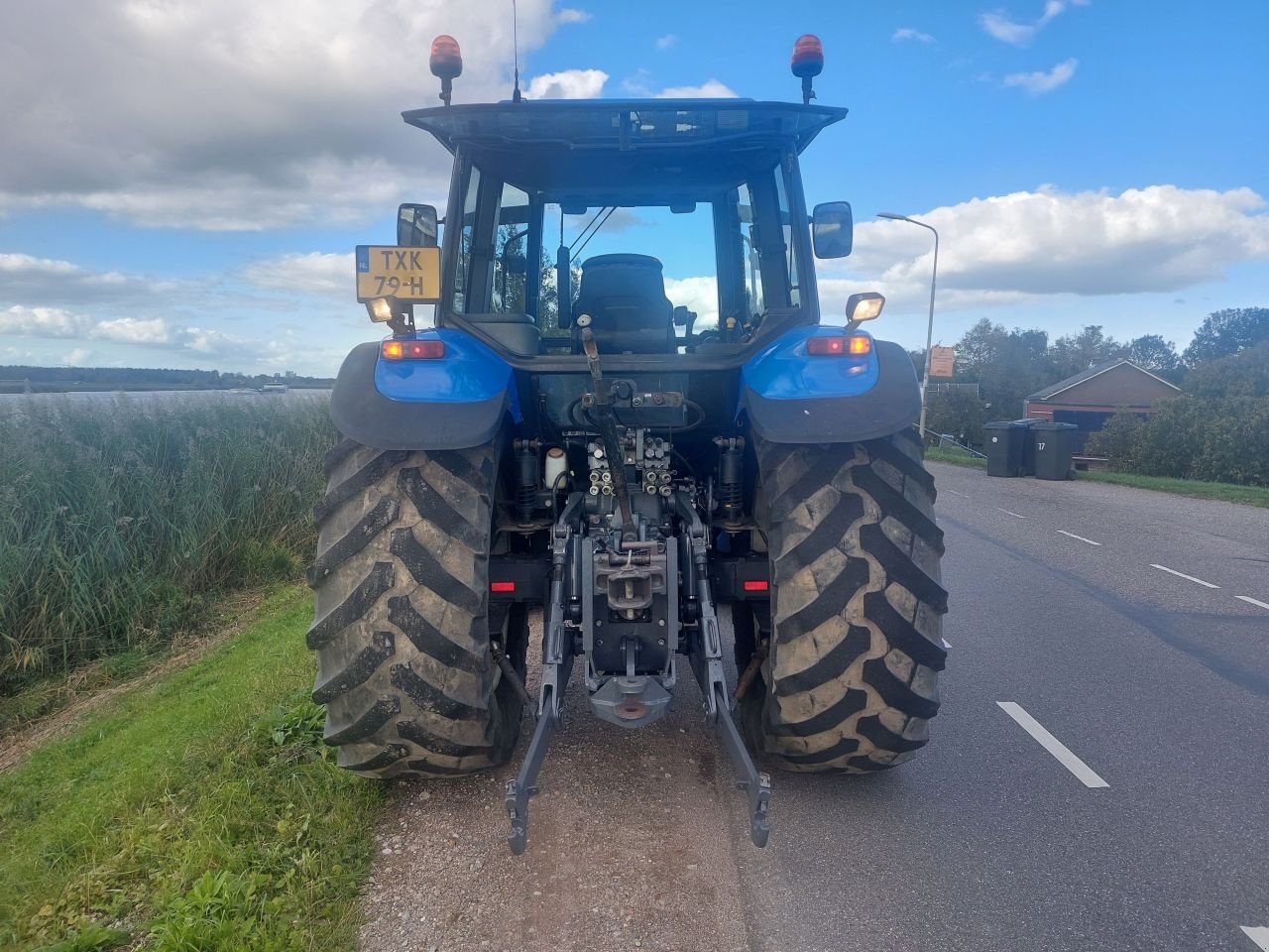 Traktor of the type New Holland TM135, Gebrauchtmaschine in Ouderkerk aan den IJssel (Picture 5)